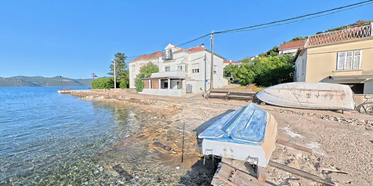 DCIMCamera01IMG_20250601_184552_00_136.ins